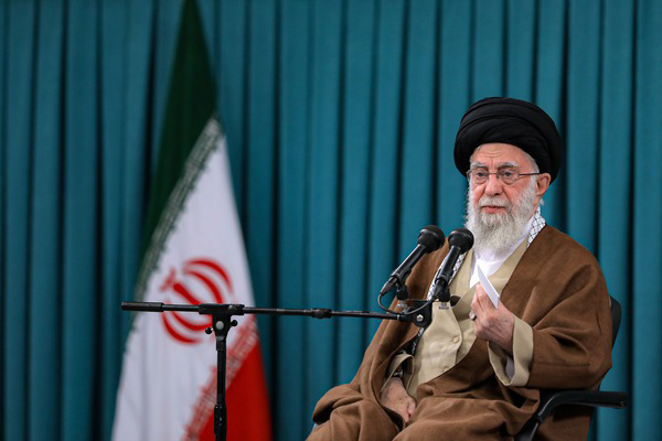 دیدار رهبری با تولیدکنندگان و فعالان اقتصادی کشور