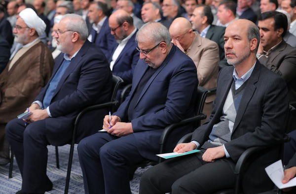 دیدار رهبری با تولیدکنندگان و فعالان اقتصادی کشور